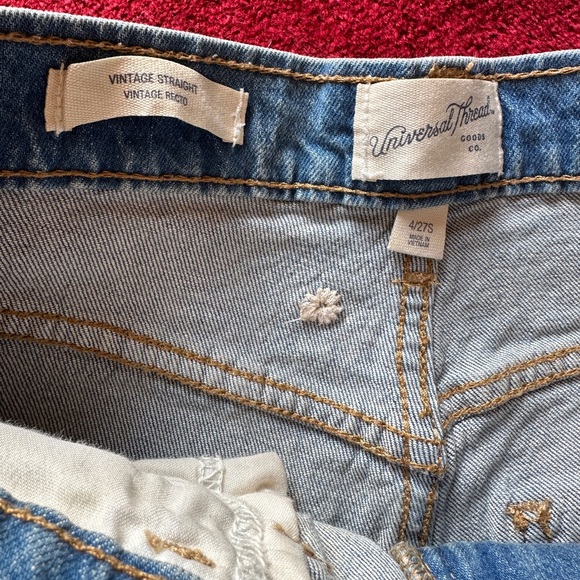 Universal Thread Floral Jeans, Size 4/27S - Picture 4 of 7